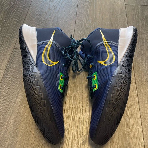 Nike | Shoes | New Nike Kyrie Flytrap Iv Mens Size 4 Blue